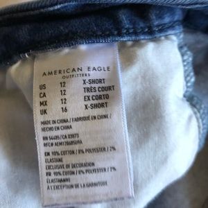 Women’s AE Curvy High-rise Jeans. Size 12 X-Short